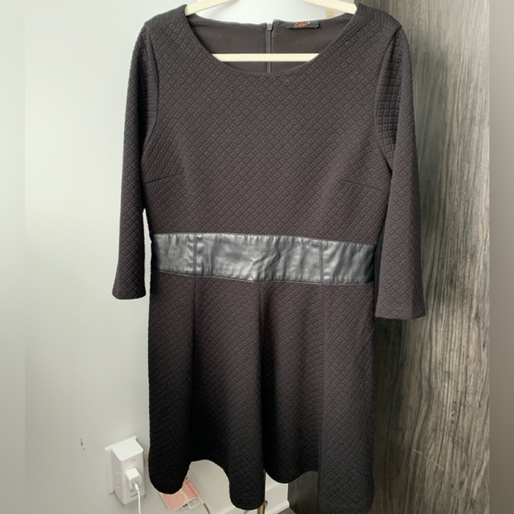 Dex Black Cozy Mini Dress 3/4 Sleeve - Picture 1 of 2